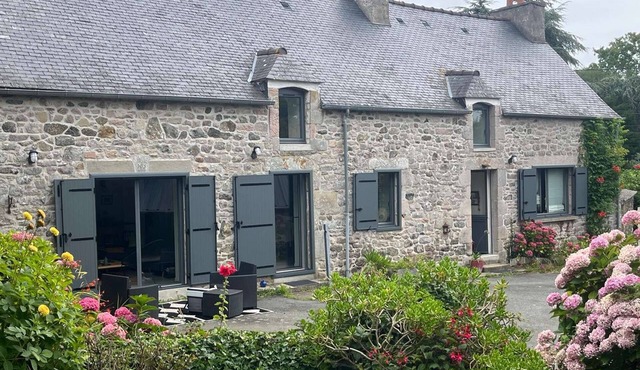 351 - Authentic farmhouse near the coast