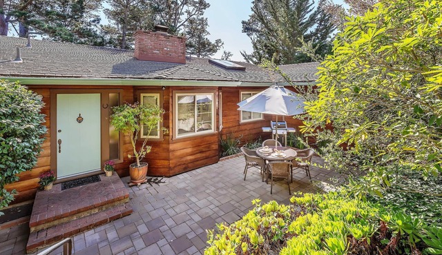 3596 Forest Hideaway ~ Distant Ocean Views