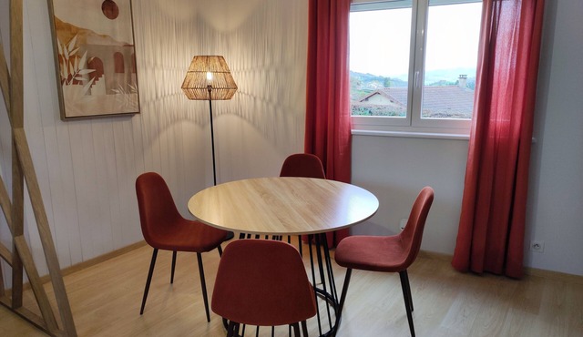 35m2 apartment in the heart of the village 5mn from the RCEA 25mn from the TGV-clunisois station