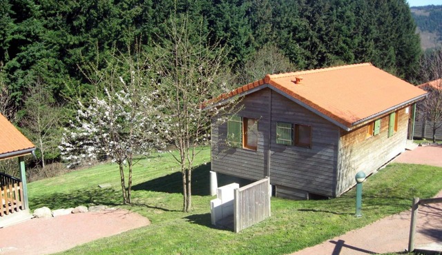 35m² Chalet with Private Terrace and Pets Allowed