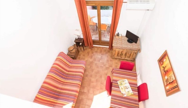 36 m2 apartment in quiet residence with sandy beach 200m away