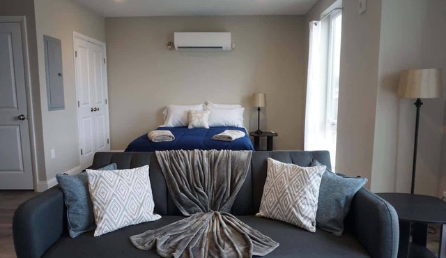 36 Modern Studio Secured Apartment Long-term stays