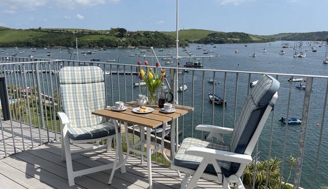 36 THE SALCOMBE, with pool in Salcombe