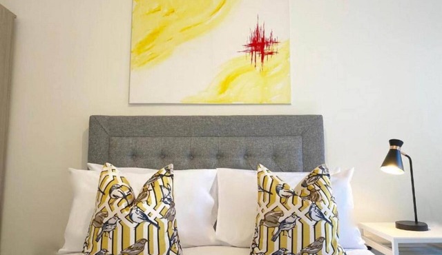 360 ME1 Sylvia Apts 02 - Modern Stylish 2 Bedroom 2 Bath Apt. 02 in Rochester