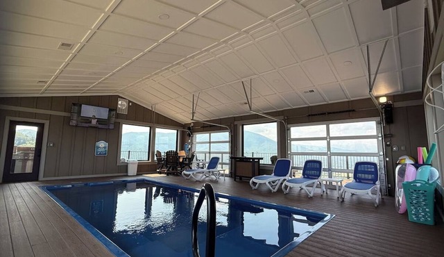 360 Mountain Top Views! Private Pool, Gated, Theatre, Pinball, Outdoor Kitchen!