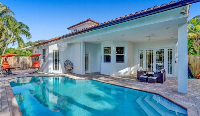 3600sf /Pool/Gameroom