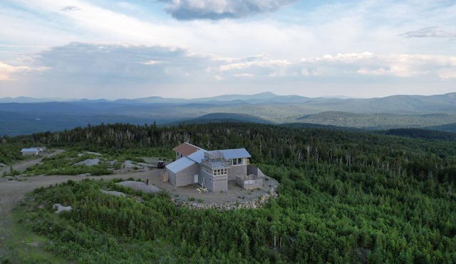 360° Mountaintop Views/Off-Grid Retreat on 300 Acres