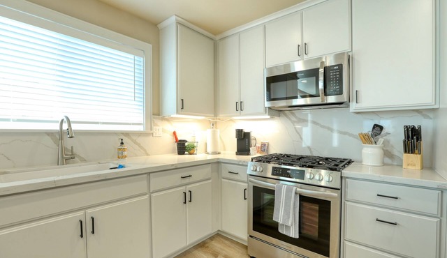361 A Hinds 4 Bedroom Townhouse by RedAwning