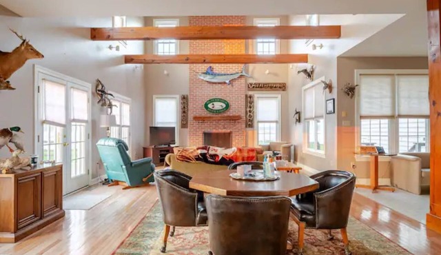 365-degree waterfront views. Quiet property bordering Blackwater River Refuge.