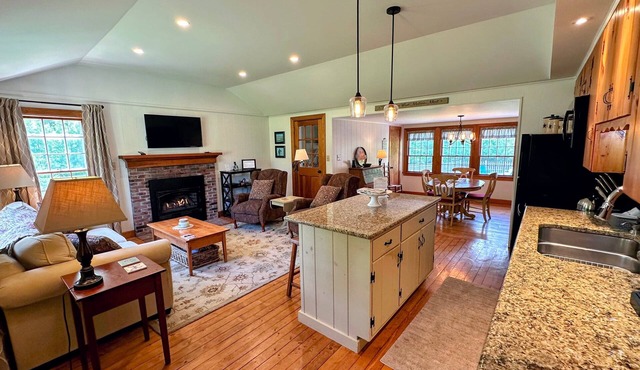 36gc Cannon ski Cottage 10 Minutes From Franconia Fire Pit, Wifi, Laundry! Pet Friendly