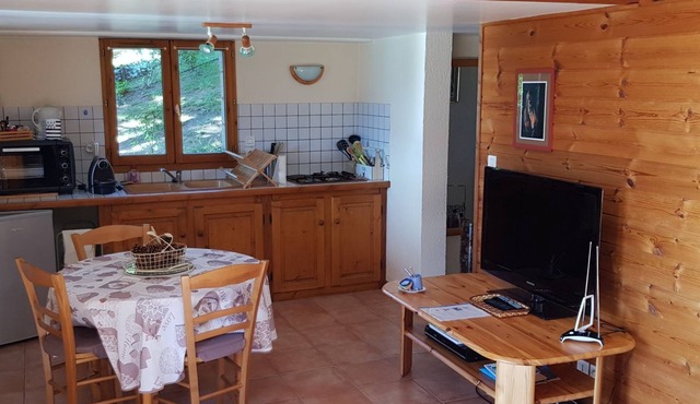 37 m2 apartment in RDC chalet with south-facing lake view