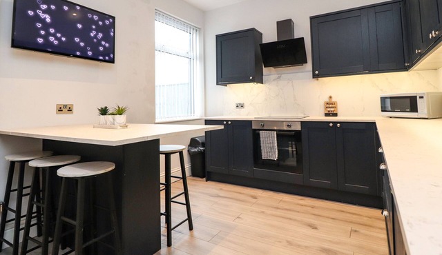 37 NUTTER ROAD, pet friendly, country holiday cottage in Cleveleys