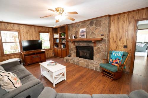 371 Mountain Hill Rd Fortson