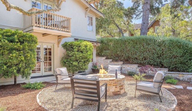 3712 Blue Skies ~ Walk to Downtown Carmel & Beach