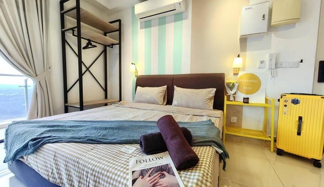 3713 Meridin Sovo Couple Legoland Netflix BySTAY