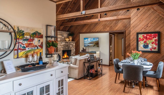 3796 The Madden Suite - Historic Downtown Flat