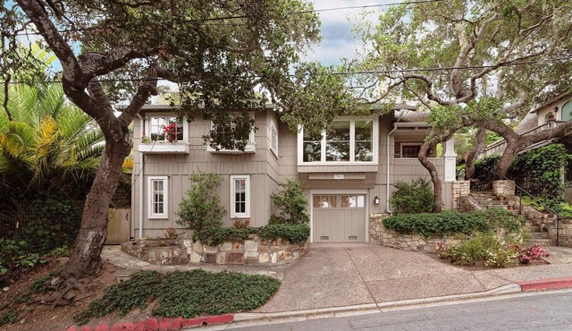 3831 Mar Rosas - Walk to Shops, Dining & the Beach