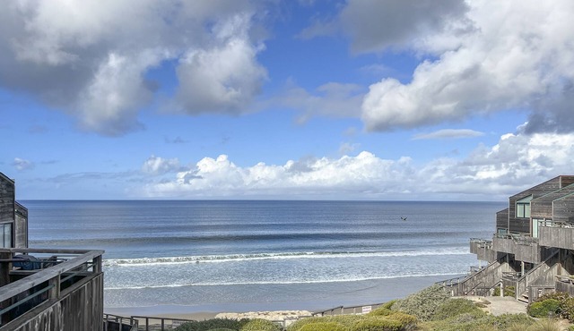 3870 Sand Castle - Ocean Front, Pools, Hot Tubs