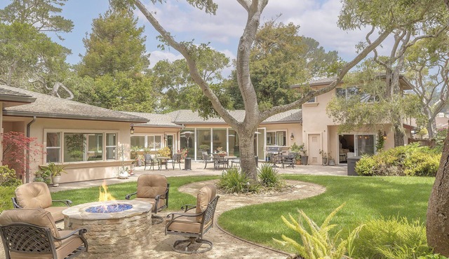 3885 Pebble Beach Oasis - Indoor/Outdoor Living