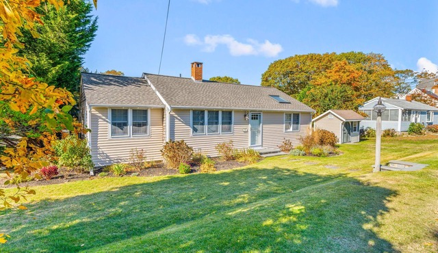 39 Cordwood Ave. 3 Bedrooms, 1 bath, outdoor shower and A/C.