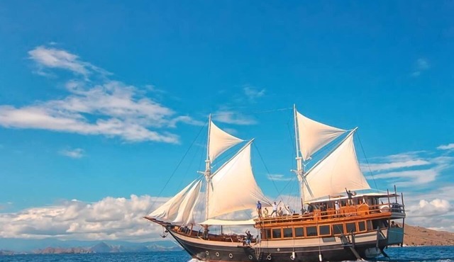 39 Meter Traditional Phinisi Boat