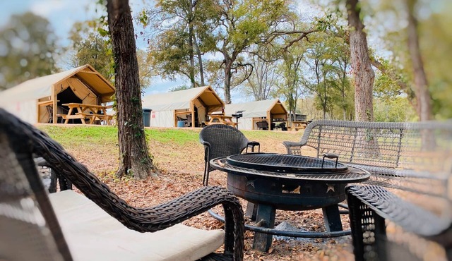 #39 Son's River Ranch - Glamping Cabin w/2 Queen Beds