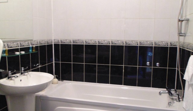 39 Sri Gandha is located in New Bedfont.