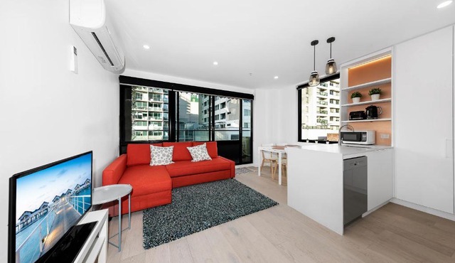 392 Spencer Street (303 Bond Quarter)