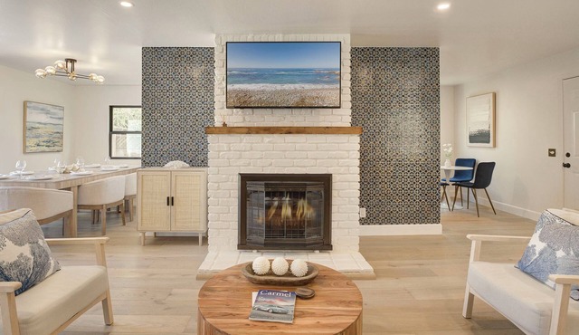 3944 Seaside Bash - Central Carmel Location