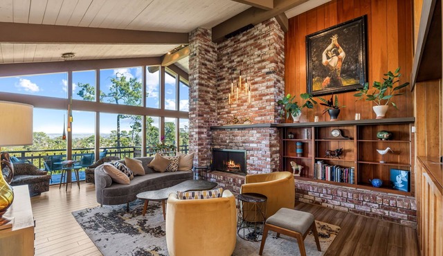 3969 Luminosa - Upscale Remodel, Outdoor Kitchen