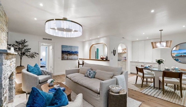3972 DolceVita ~Beautiful Remodel, Walk Everywhere