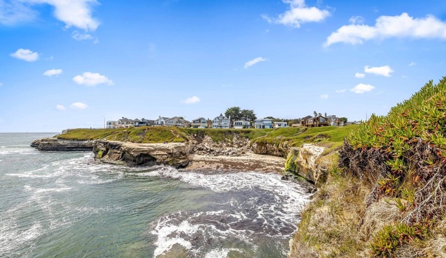 3977 Cliff House - Ocean Front Santa Cruz Home