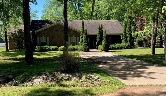 3B 2B Elk River home Why stay in a hotel when you can have a home? Work & Playn