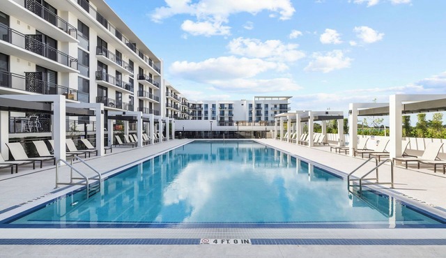 3B-2B in Resort style community- Prime Miami Spot