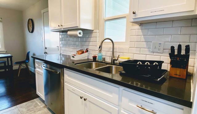 3B Golf Terrace Family Home w/Sun Room/RV Parking/WD.
