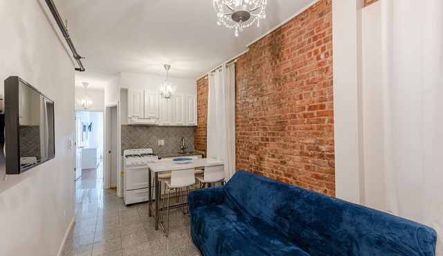 3B Two Bedroom Home Just Off Park Ave.