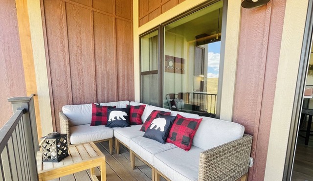 3BD, 2.5BA, Deck, Golf, 5 min Ski Granby, 25 min WP, Dogs Welcome,