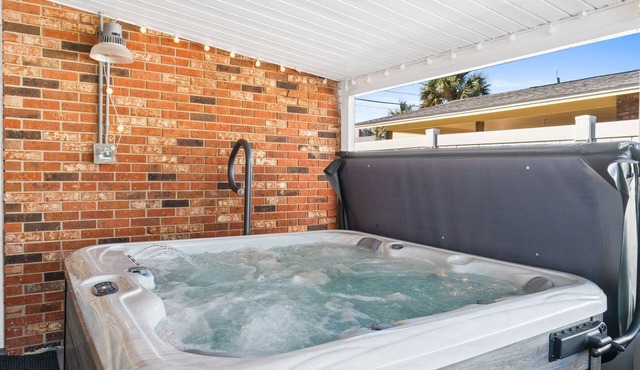 3bd 2 ba Home | Hot Tub | Pet Friendly | Fire Pit