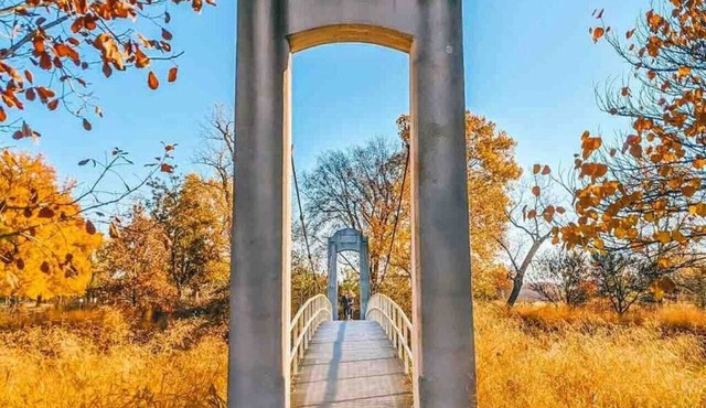 3bd, 2bth, 1K&2Q, Walk to park! Park 1 car in Ga.!