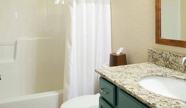3bd/3ba Sleeps 10 Villa at Boyne Mountain AVAILABLE Sept 18-25th