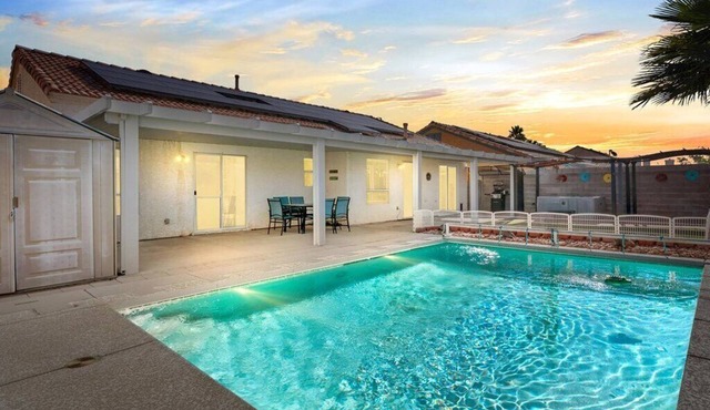 3BD Pool+Jacuzzi Oasis!