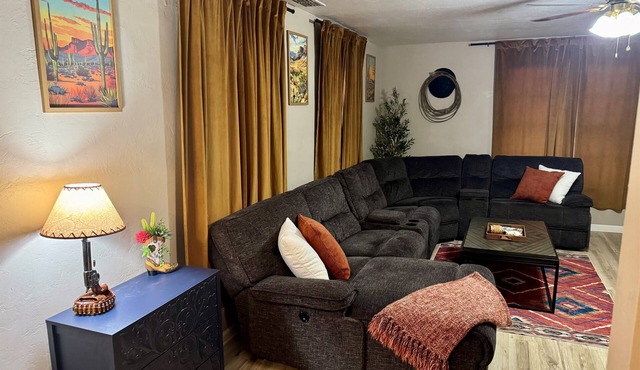 3BD Retreat| 5 Mins to Downtown!