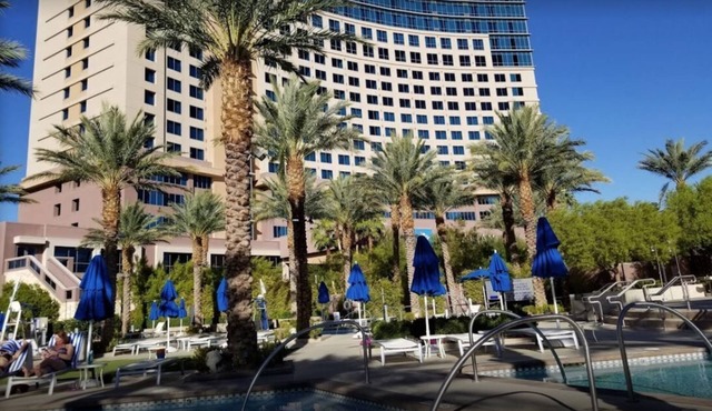3BD/Vegas - Kitchen, Margarita Mixer, and Parking!