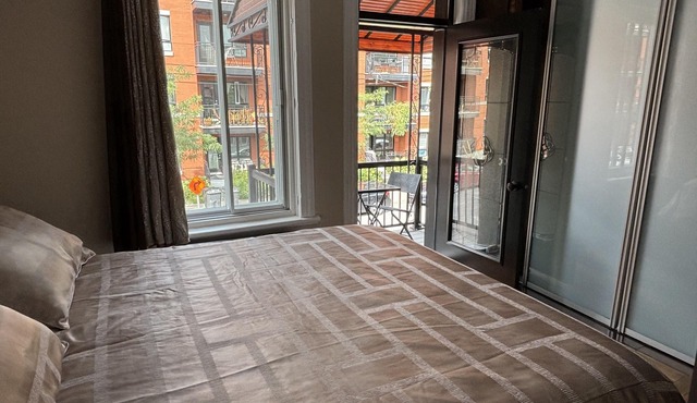 3bd WiFi Air conditioning Parking free 5 minutes walk from Frontenac metro