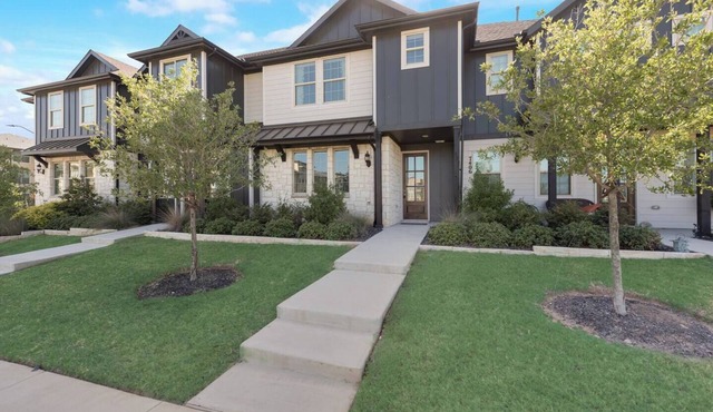 3bd2b luxury Townhome Tavolo Pkwy Fort Worth FW002