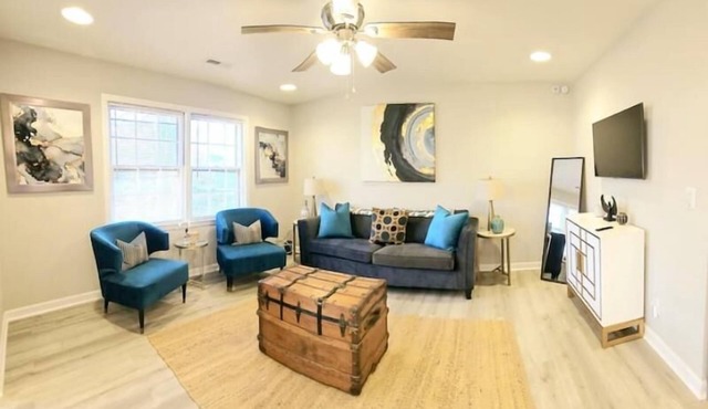 3bdr 2ba home Goose Creek - Close to Charleston Attractions with Large Yard