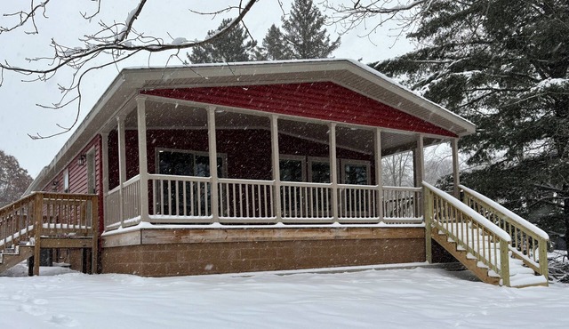 3bdr cabin in Amery on the Apple River Flowage
