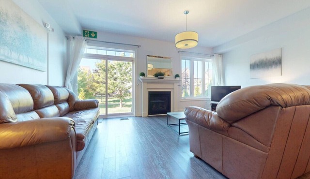3BDRM Townhome with Summer Pool