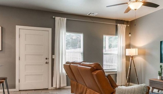 3Bed/2.5B In Heart Of MW City