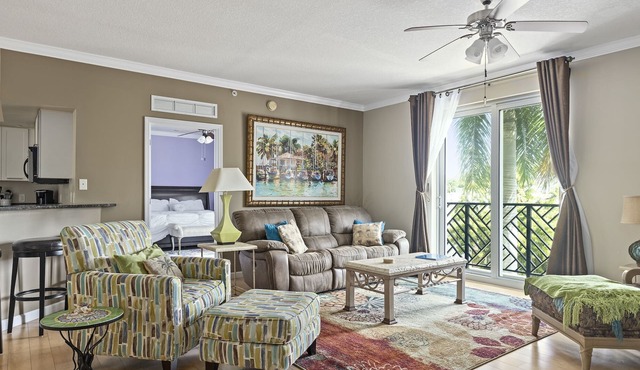 3bed/2ba DNTWN DELRAY BEACH, WALK TO BEACH, FOOD & SHOPS!